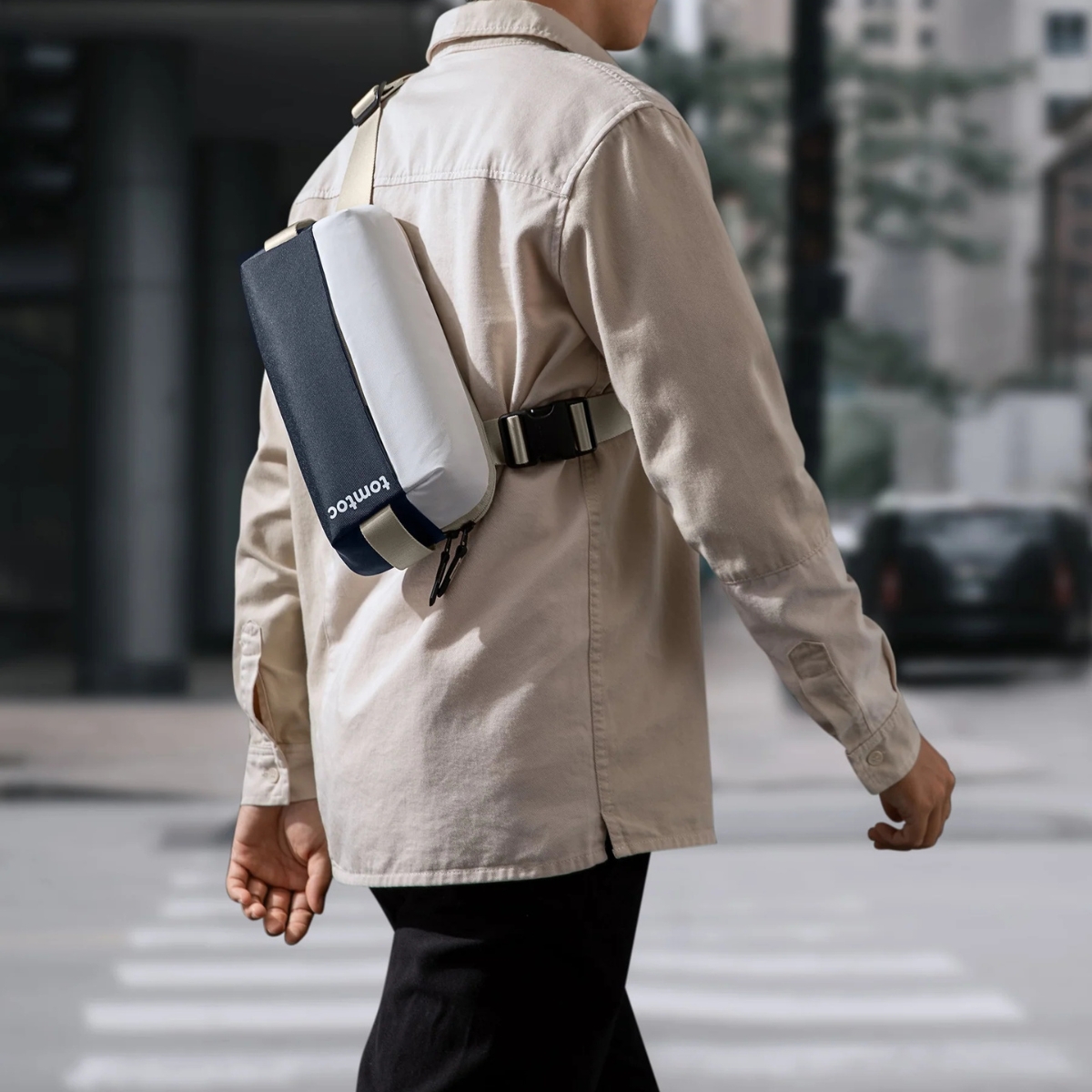 tui-deo-cheo-tomtoc-lightweight-sling-bag-s-t2-02 Túi Tomtoc Lightweight Sling Bag S Last Summer - T21S1 | Tomtoc Việt Nam