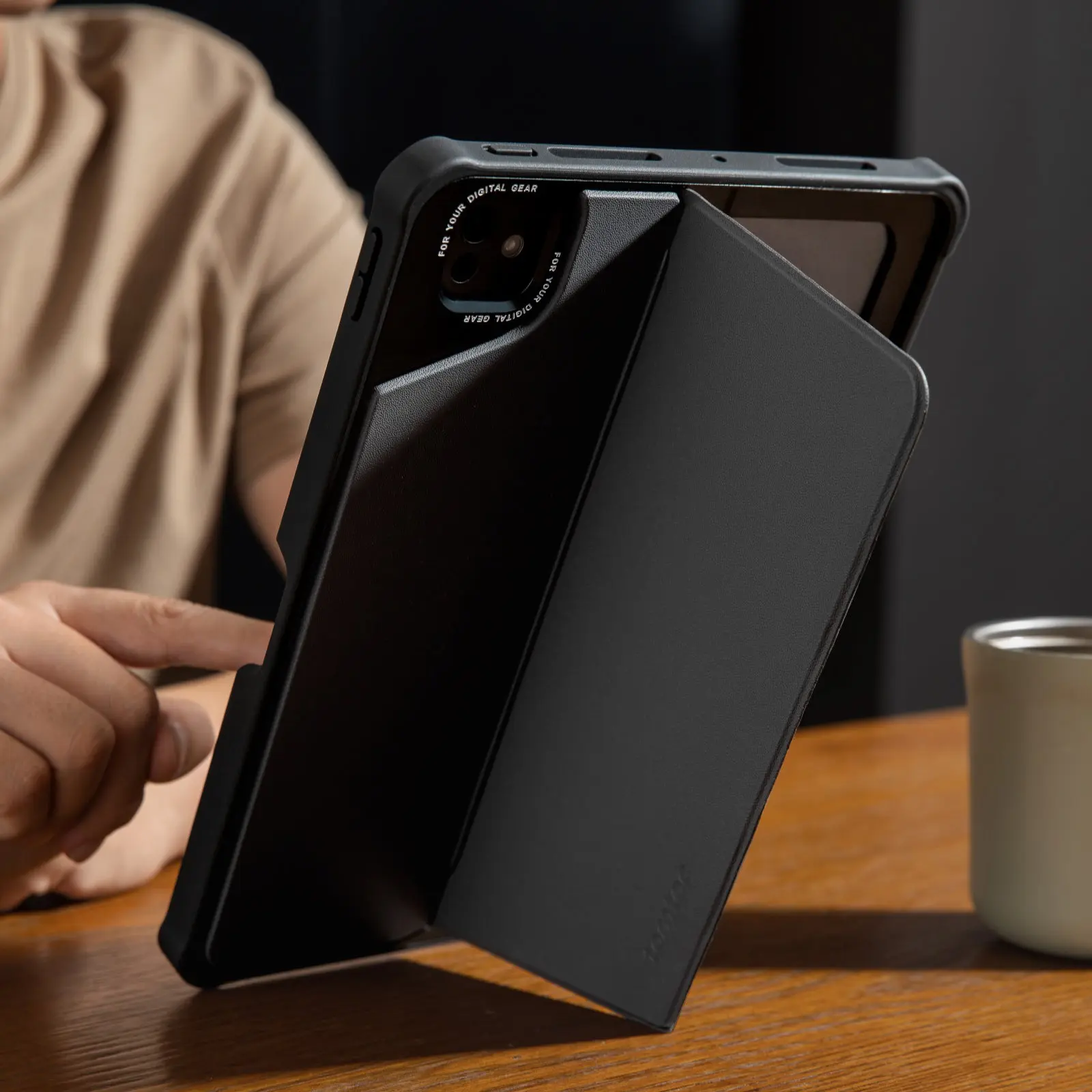 bao-da-ipad-pro-11-2024-tomtoc-inspire-pivot-case-ipad-pro-11-b58a1-13 Bao Da iPad Pro Tomtoc Inspire Pivot Case iPad Pro 11 2024 - B58A1