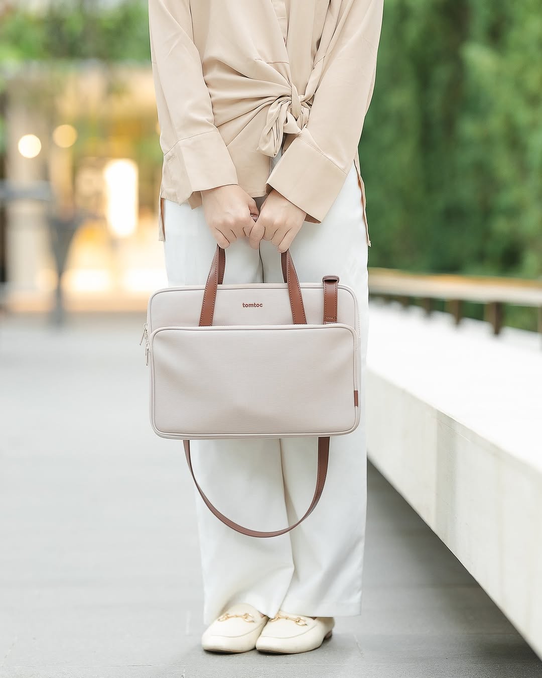 Túi Xách Laptop Tomtoc A12 Thời Trang - Nhẹ Nhàng Túi Xách Laptop Tomtoc A12 Thời Trang - Nhẹ Nhàng