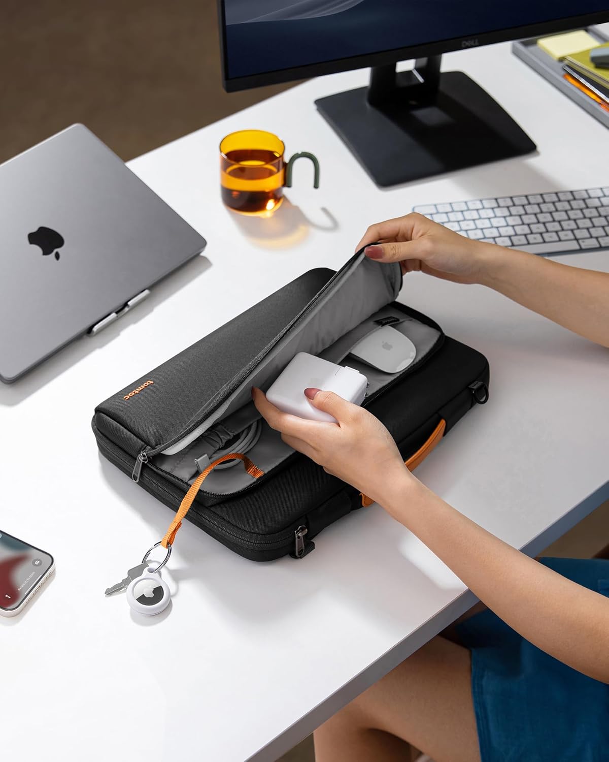 tui-deo-cheo-tomtoc-defender-a40-black-08 Túi Chống Sốc Tomtoc Defender A40