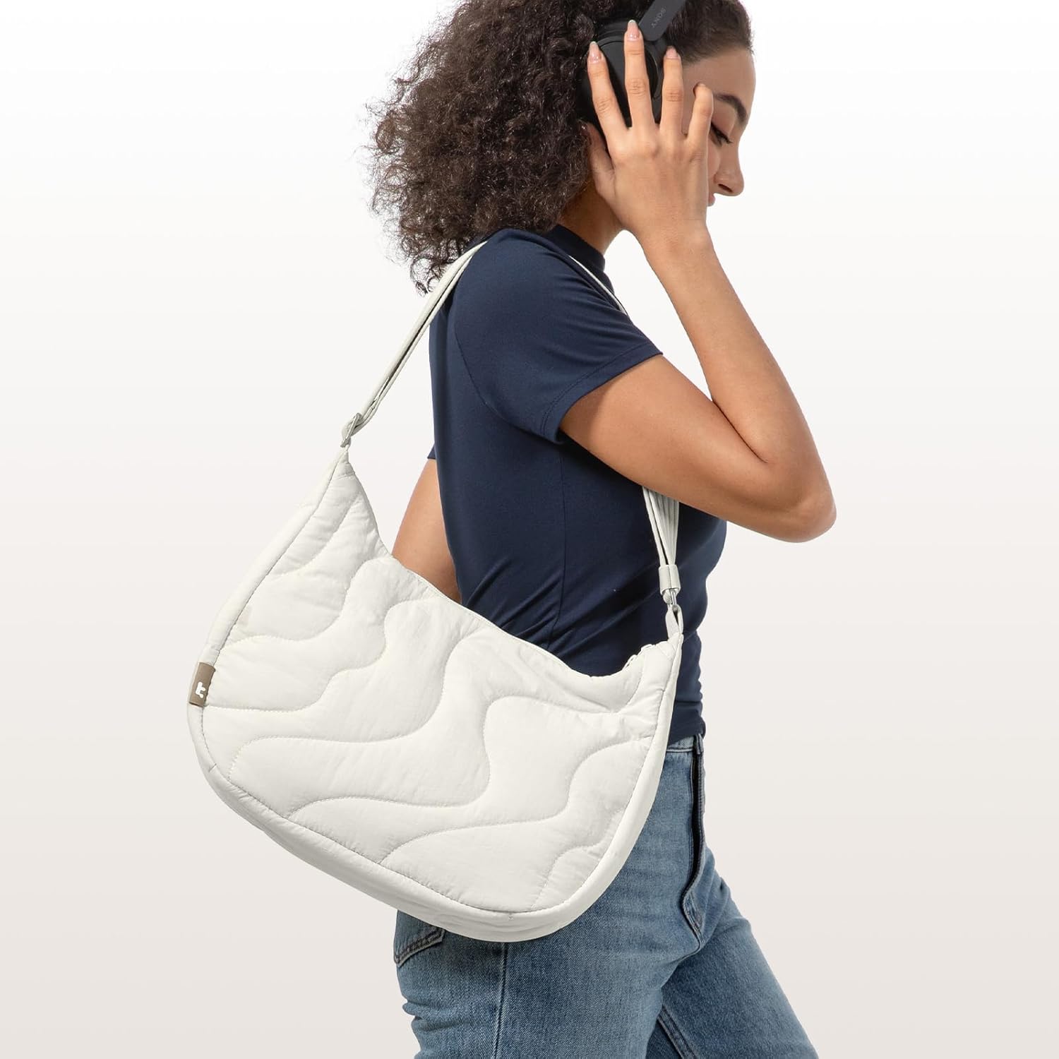 tui-xach-thoi-trang-tomtoc-terra-t34-crossbody-bag-tablet-t34-white-02 Tomtoc Terra T34 Corossboy Bag Tablet | TomtocVietNam.VN